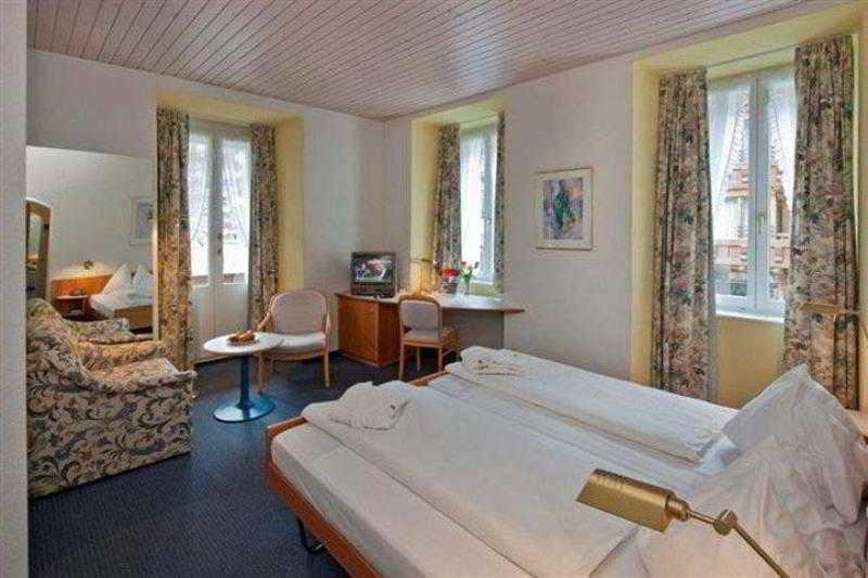 Hotel Metropol Saas Fee Szoba fotó